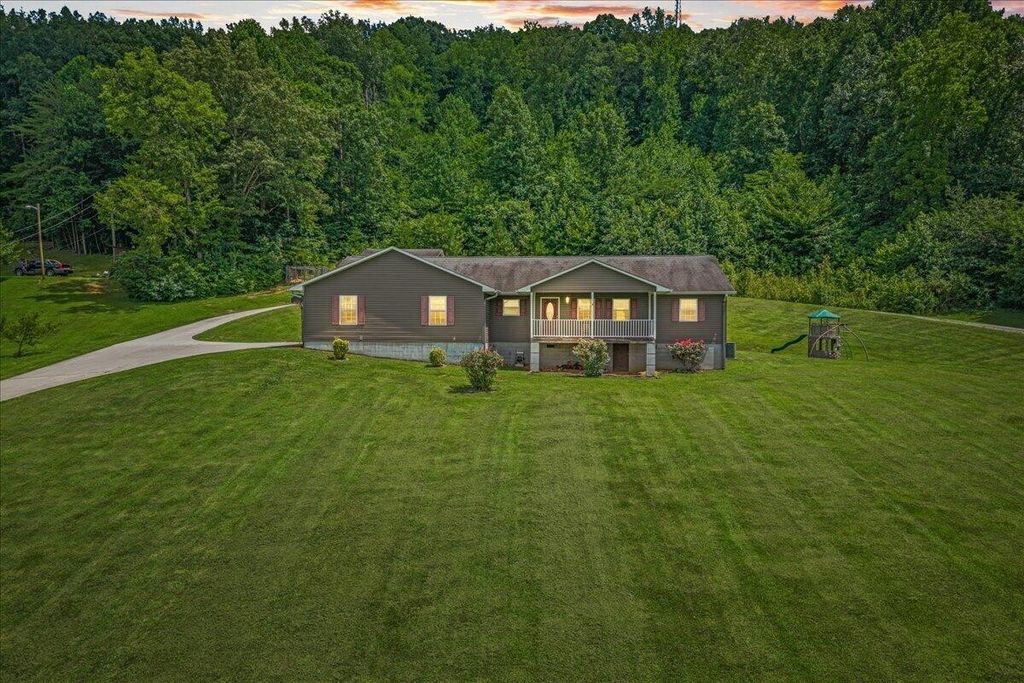 251 County Road 67, Riceville