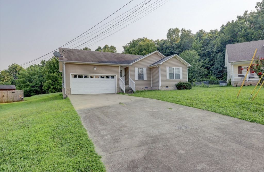 810 Shetland Dr, Oak Grove