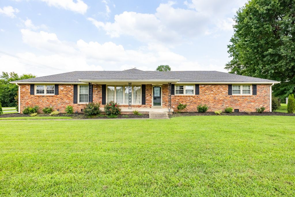 299 Winwood Dr, Lebanon