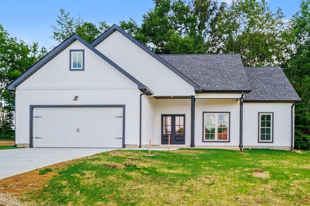 164 North Side Landing, Smithville