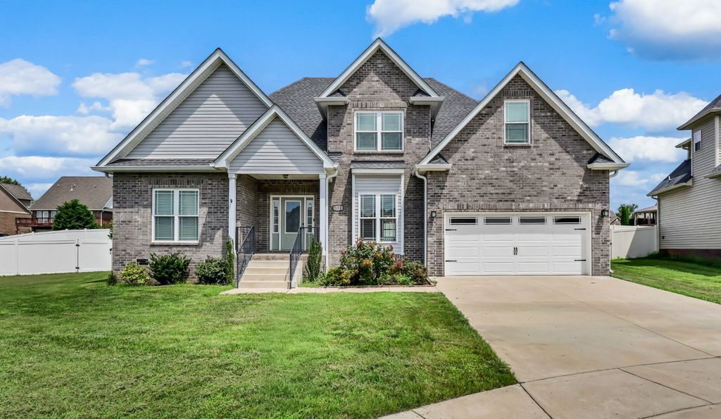 153 Chisum Ct, Clarksville