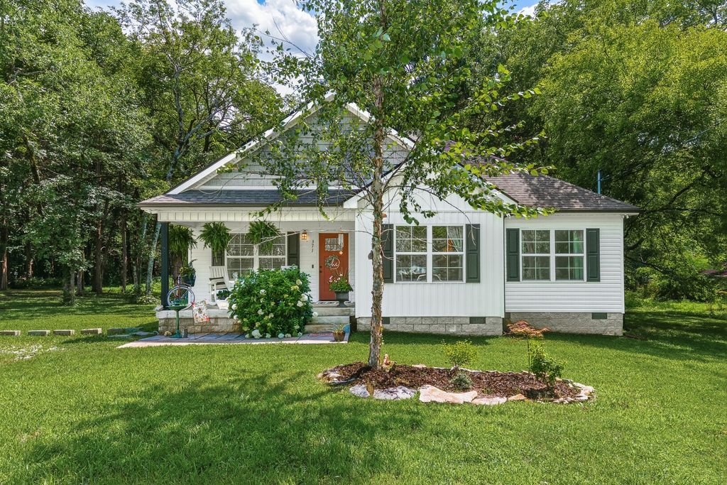 371 Holly Grove Rd, Lewisburg