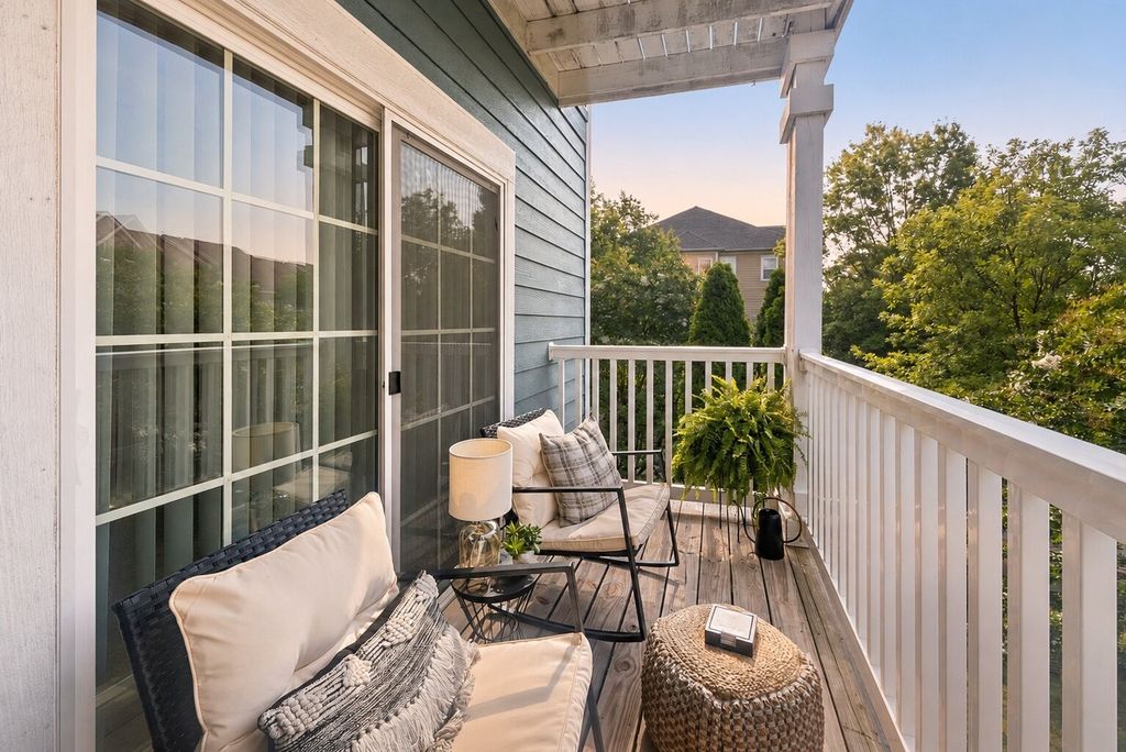 8205 Lenox Creekside Dr 5, Antioch