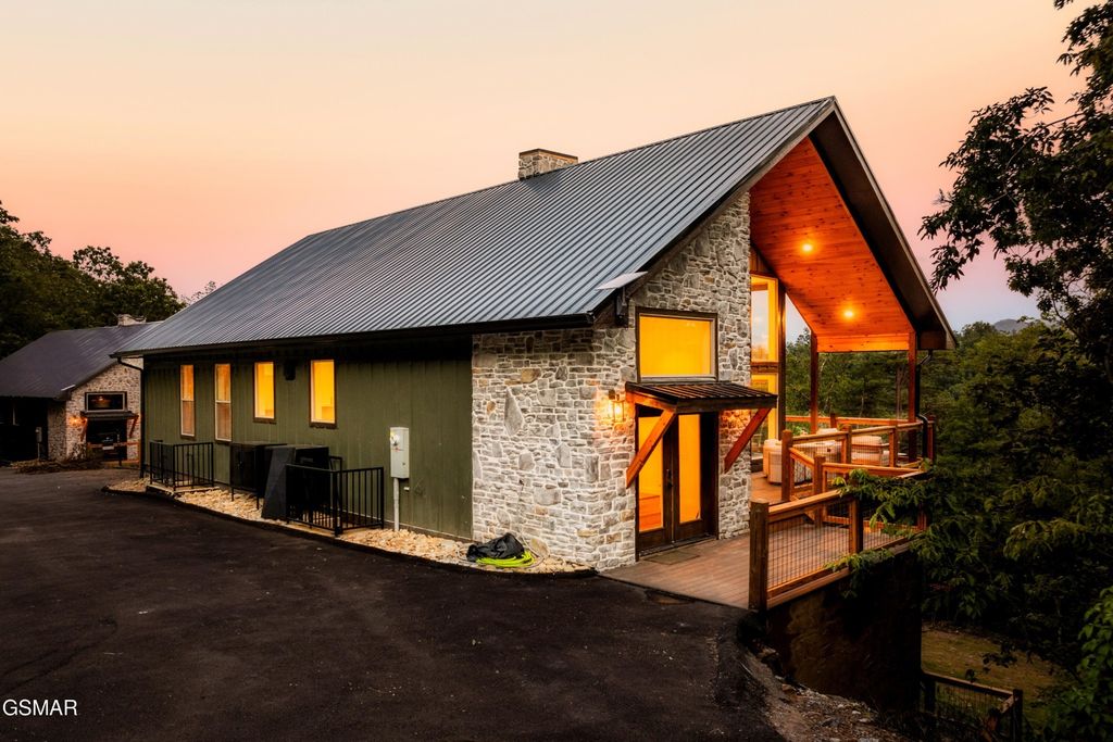 2931 Redtail Road, Sevierville