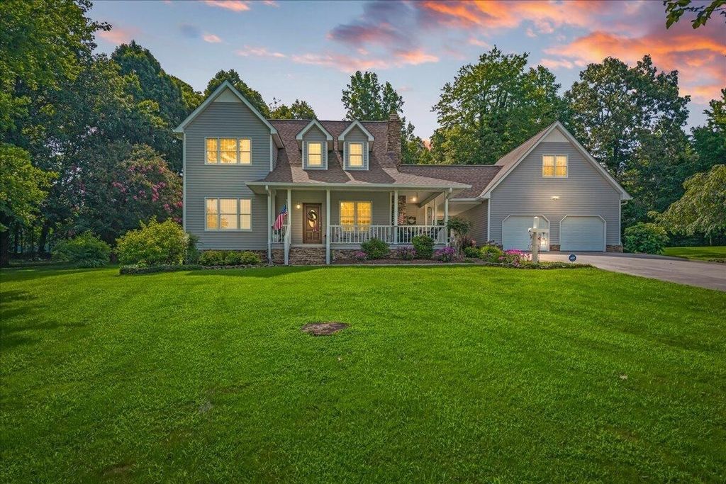 284 County Road 545, Englewood