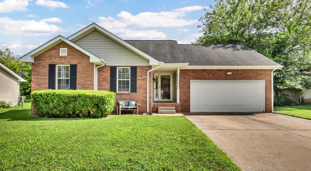 3230 N Senseney Cir, Clarksville
