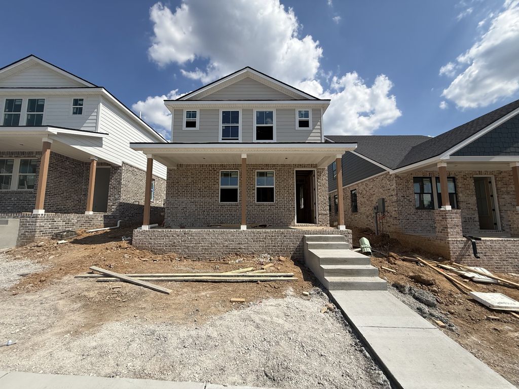 372 Hocking Court, Franklin