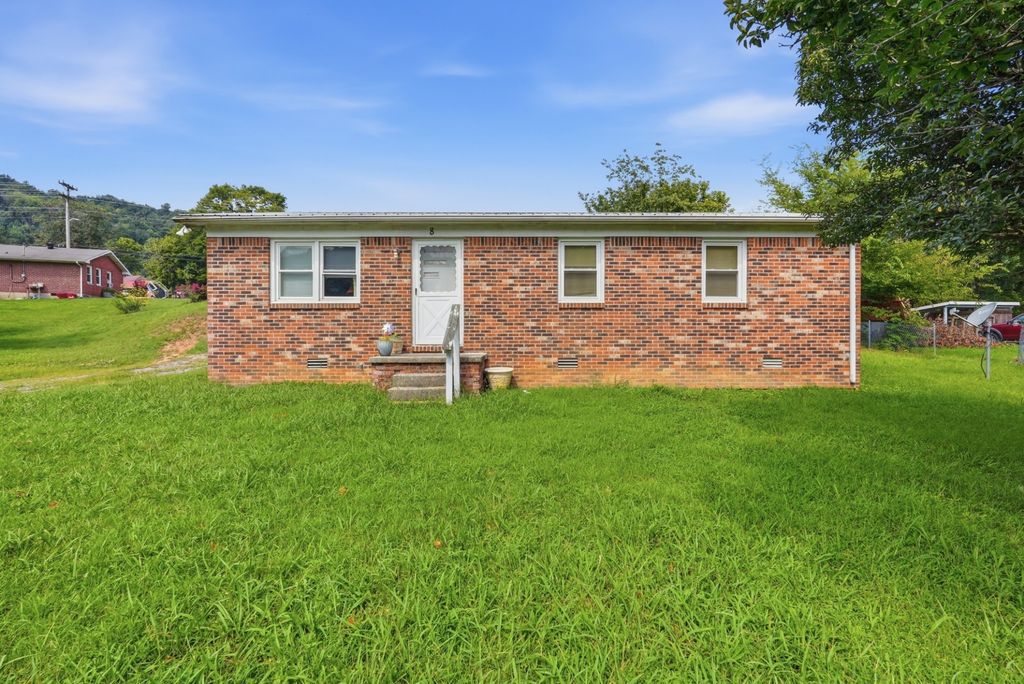 8 Thurman Dr, Celina
