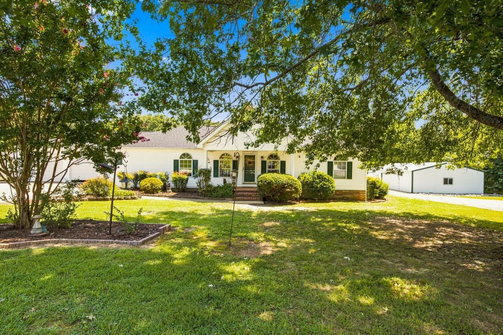 4690 County Home Rd, Paris