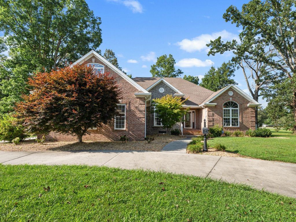 142 Heritage Cir, Manchester