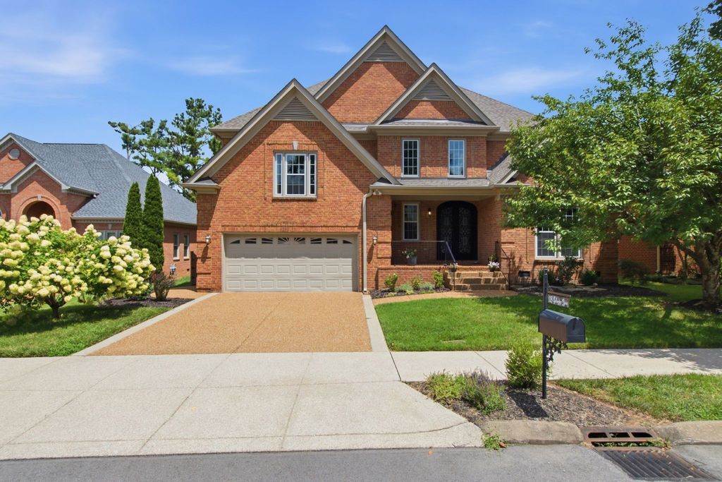 118 Gallagher Dr, Franklin