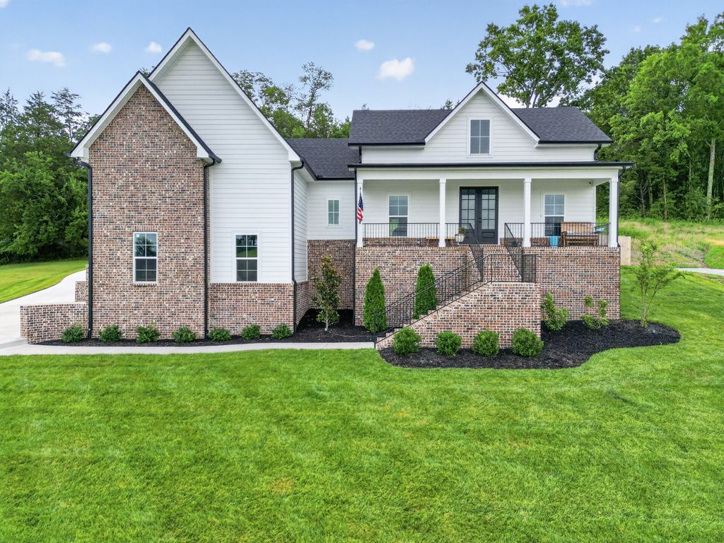 545 Bridle Path Ln, Hartsville