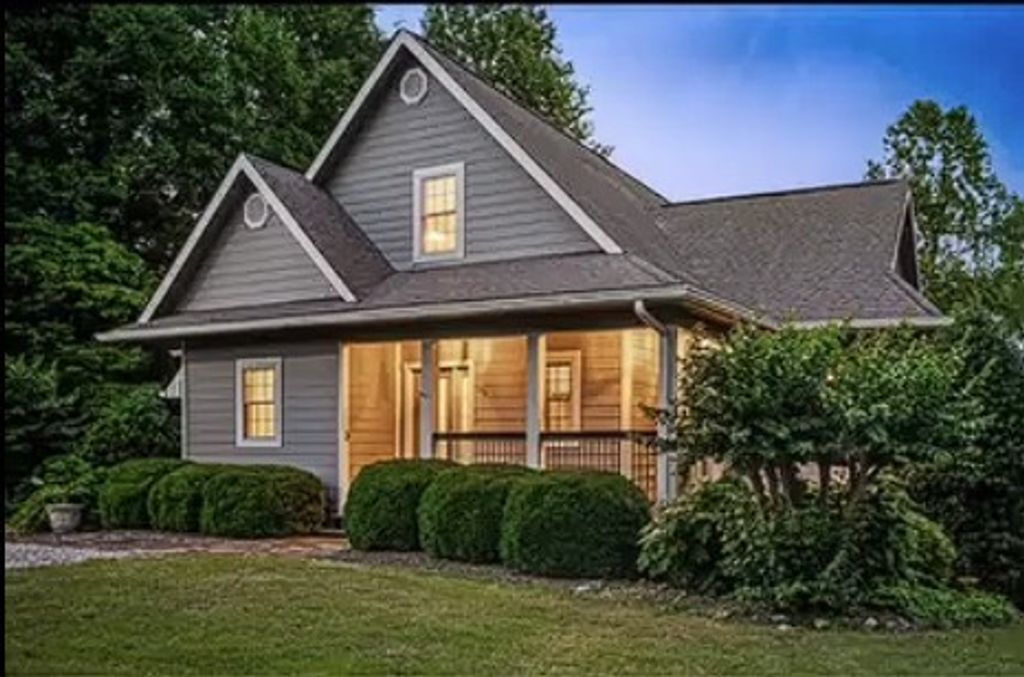 195 Summer Breeze Dr, Smithville