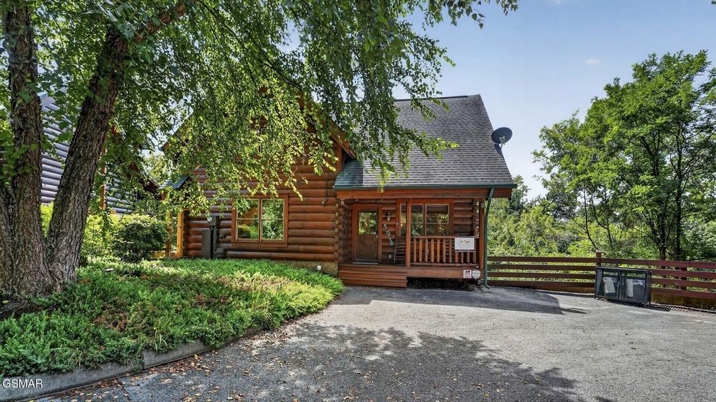 1123 Towering Oaks Drive, Sevierville