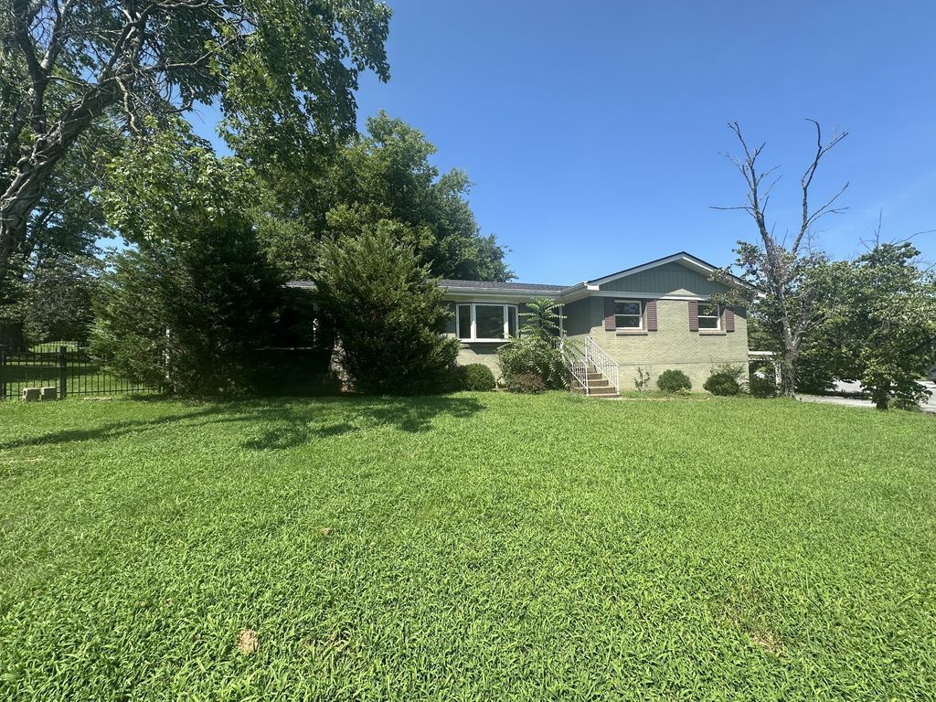 473 Sunliner Dr, Nashville