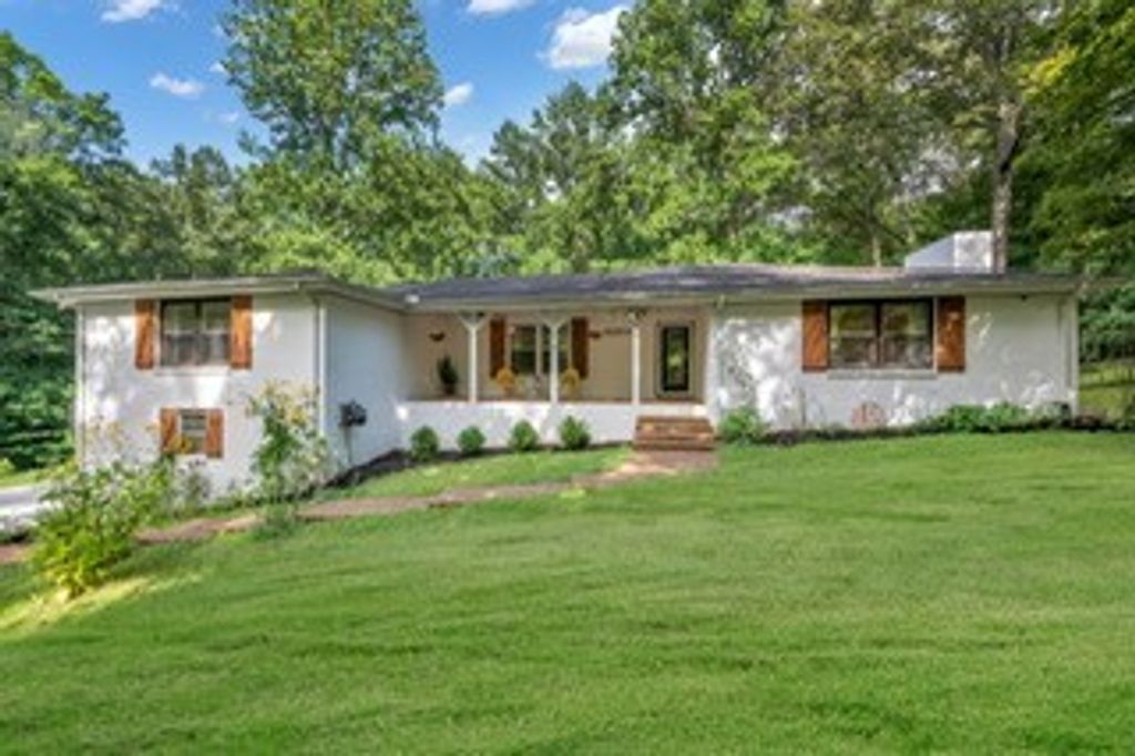 1029 Trainer Avenue, Burns