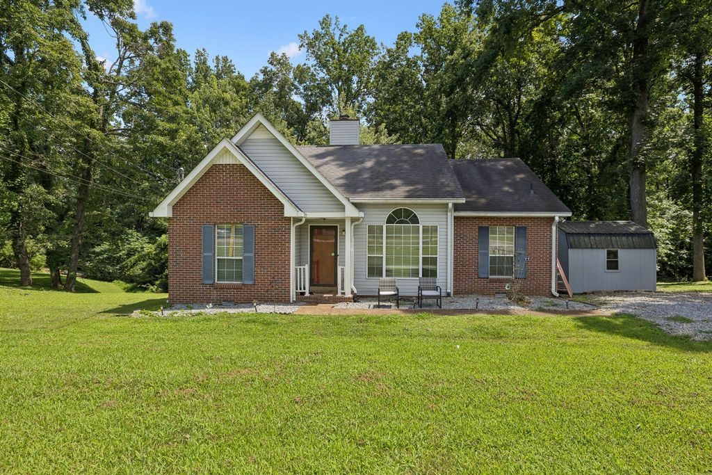 1044 Winding Way Dr, White House