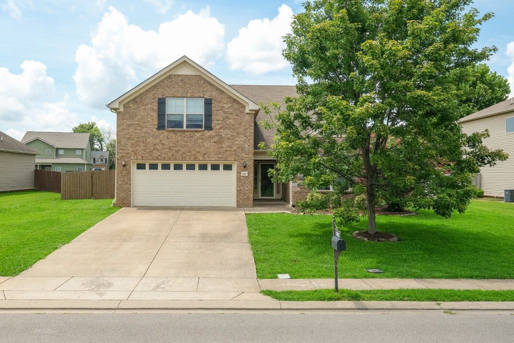 1517 John Lee Ln, Murfreesboro