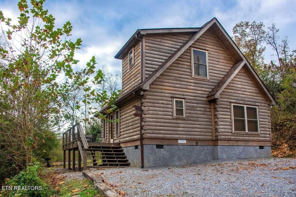 820 Crest View Drive, Gatlinburg