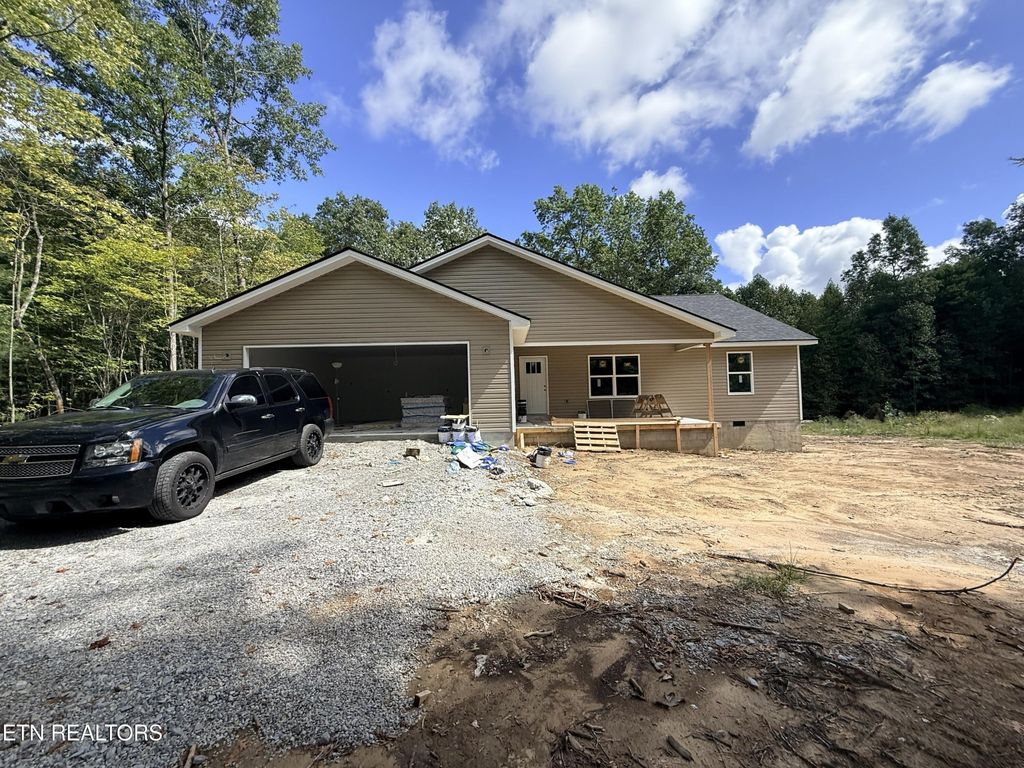 550 Stone Cliff Lane, Jamestown