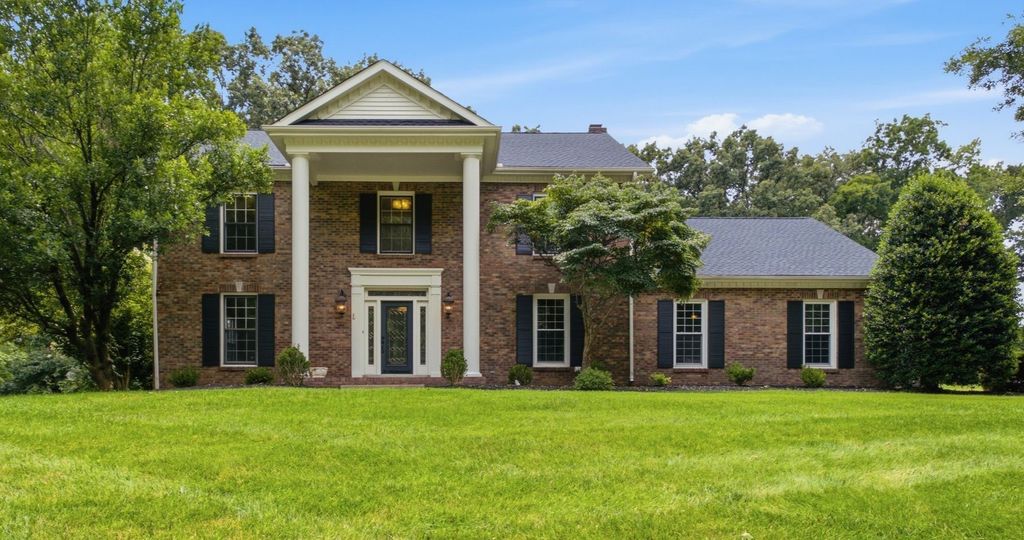 2812 Wakefield Dr, Clarksville