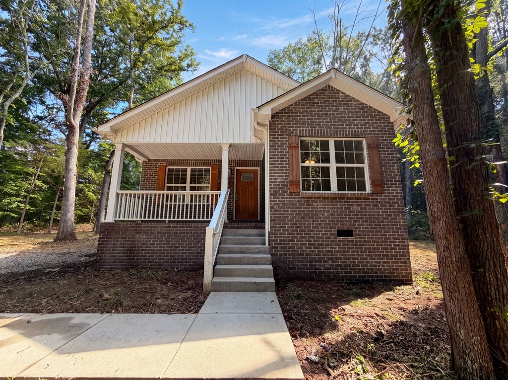 1023 Chris Dr, Portland