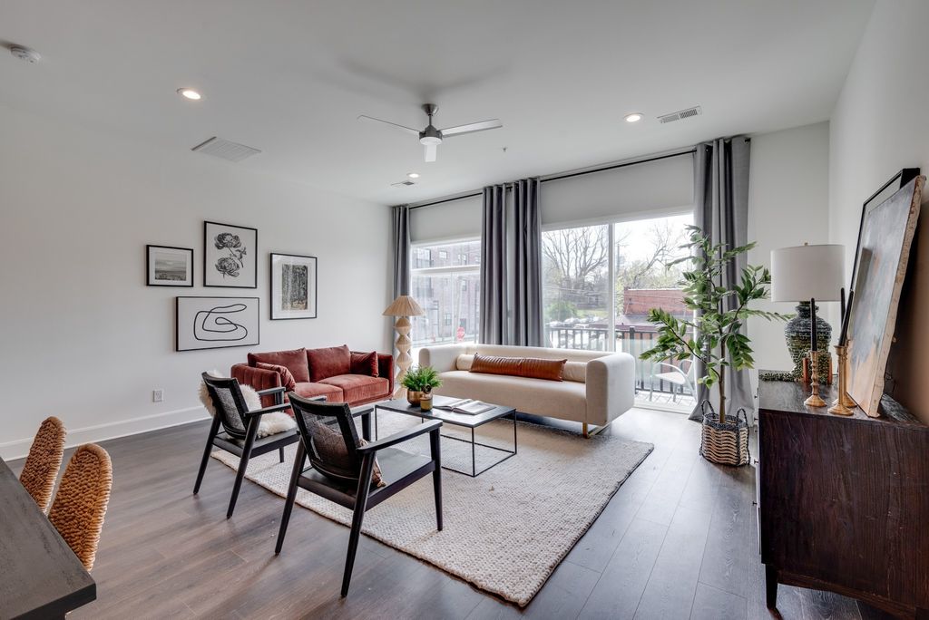 345 Douglas Ave 201, Nashville