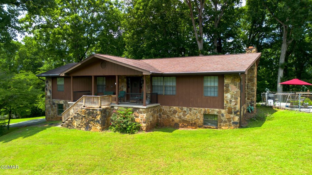2101 W Governor John Sevier Highway, Knoxville