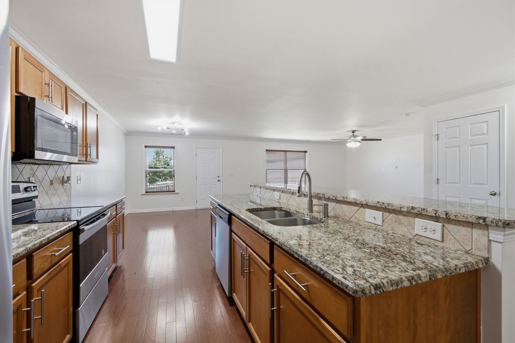 1445 Old Stone Rd, Lebanon