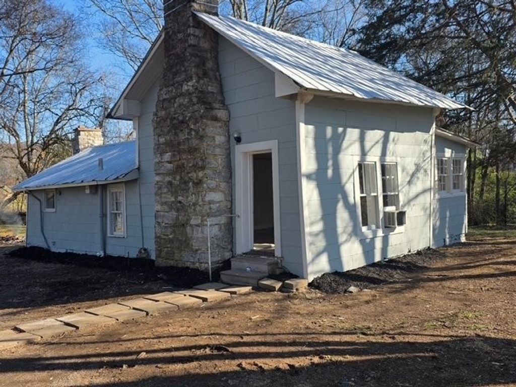 18 Brown Teal Rd, Petersburg