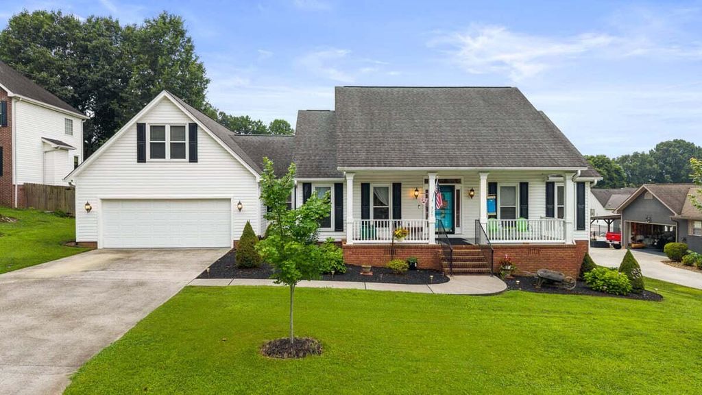 327 Mill Creek Trail Ne, Cleveland
