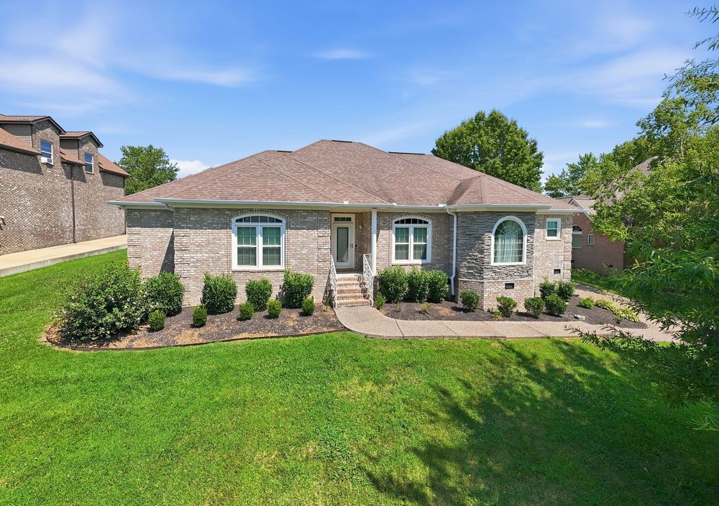 114 Collinwood Dr, Gallatin