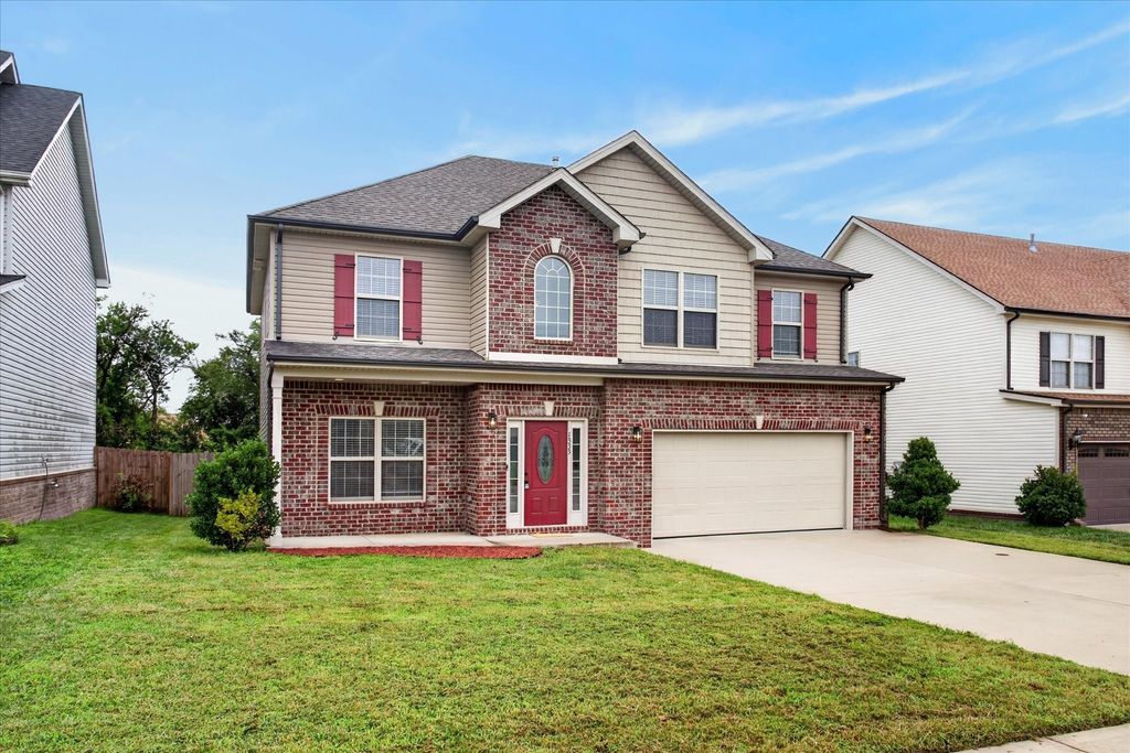 1333 Winterset Dr, Clarksville