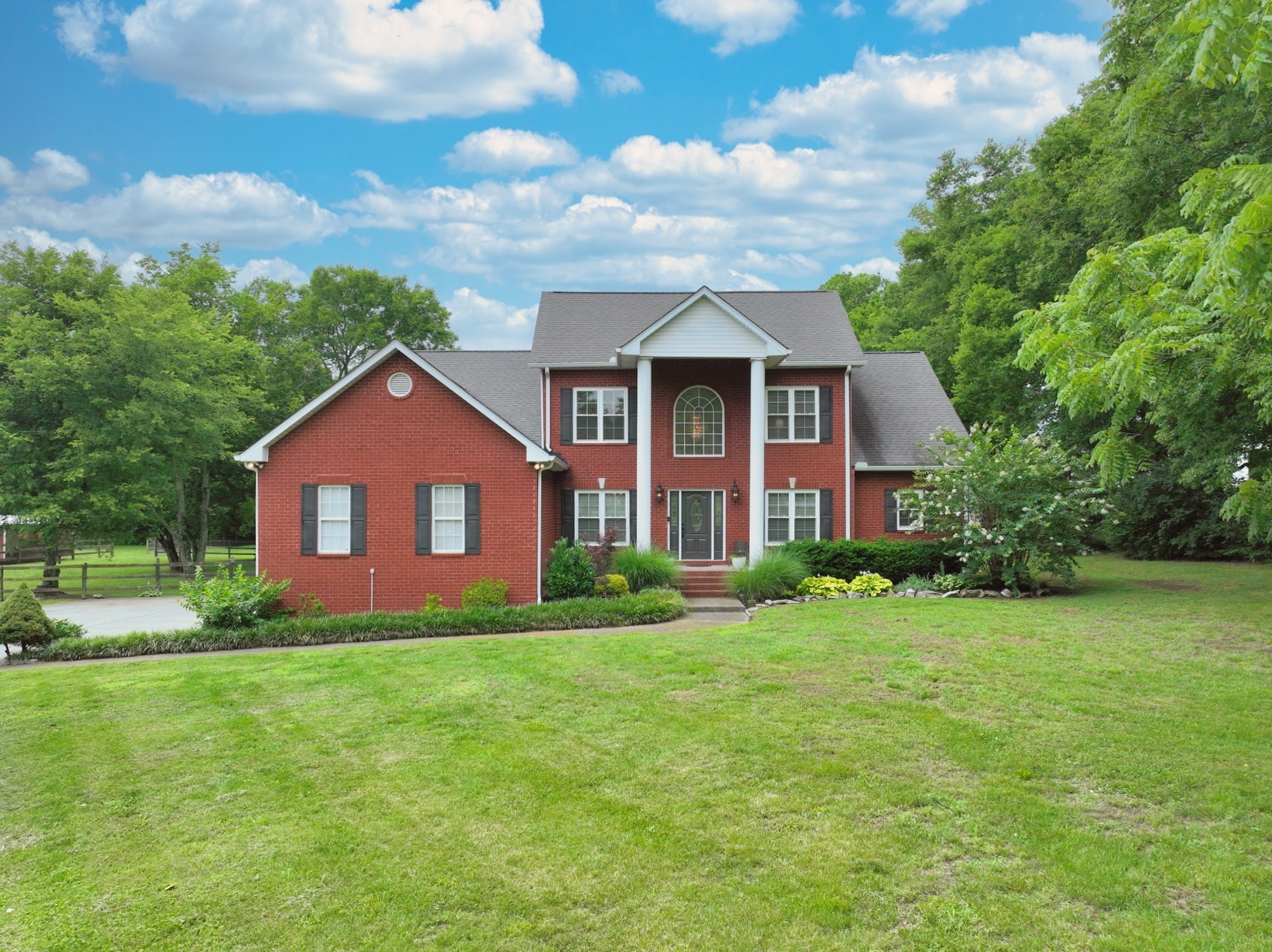 Photo for MLS 3306506 in 107 Greenfield Ln Castalian Springs, TN - 37031