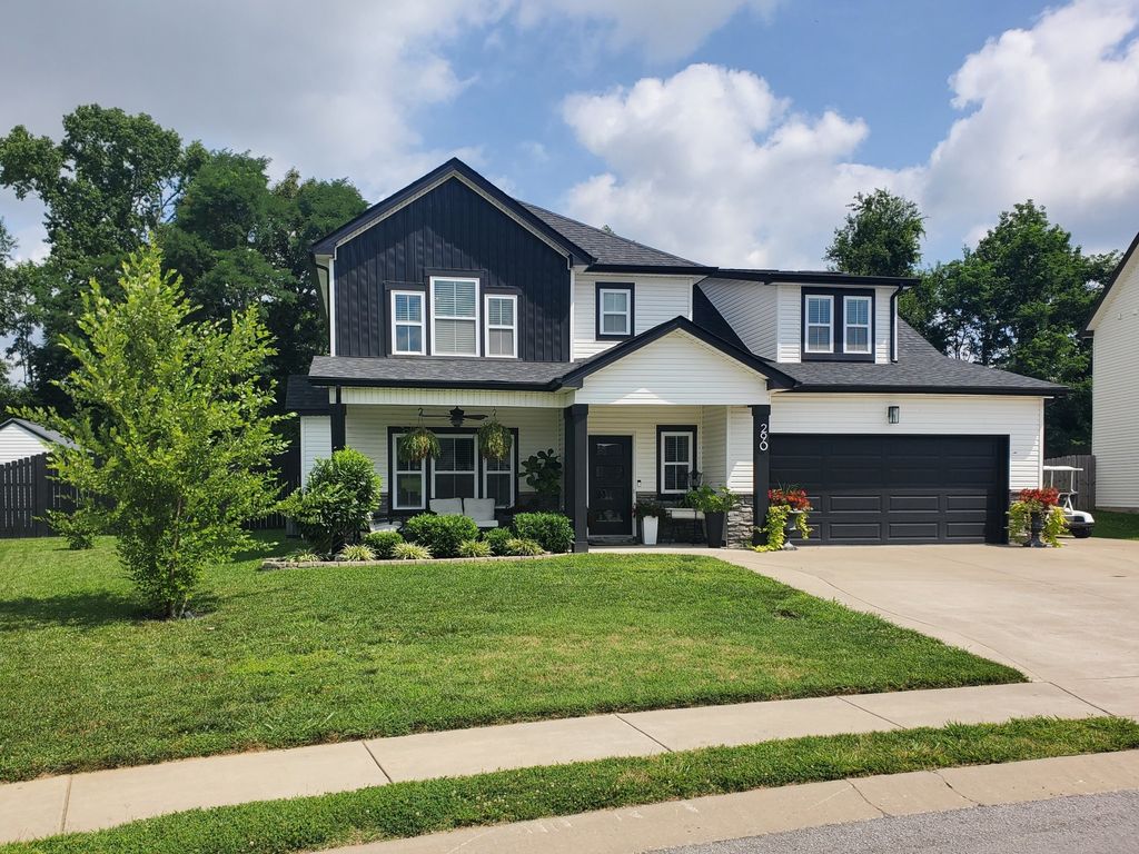 290 Crusaw Dr, Clarksville