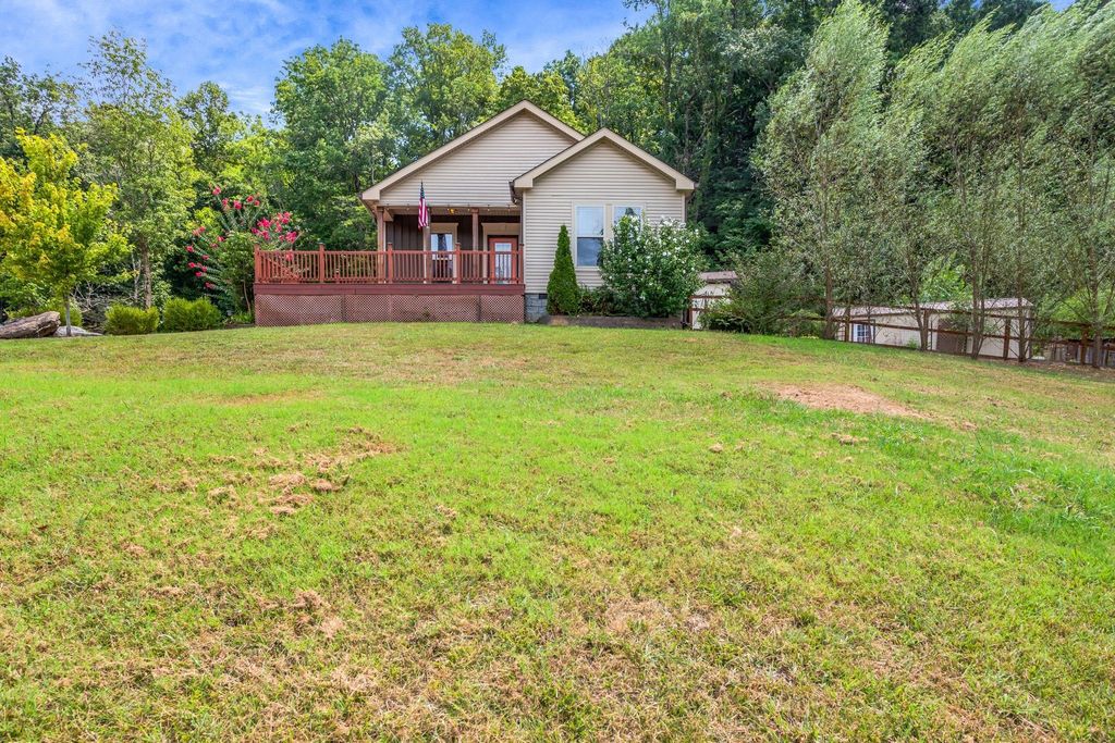 2071 Preacher Holt Rd, Mount Pleasant