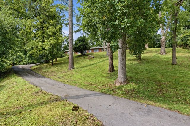 701 Eastland Ct, Nashville