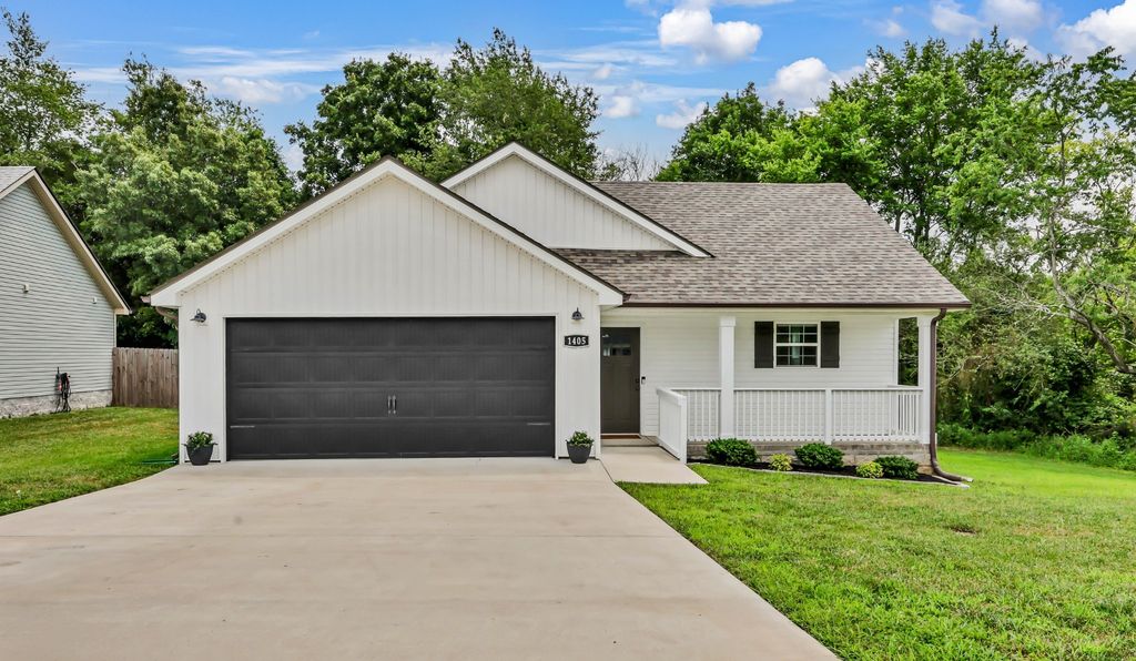 1405 Fredrick Dr, Clarksville