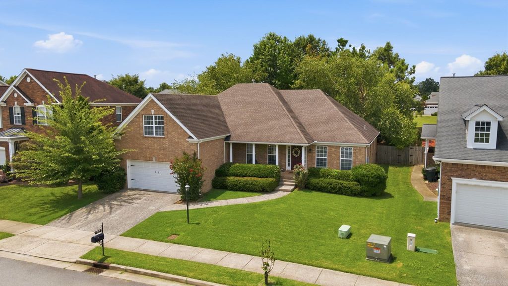 1457 Bridgecross Pkwy, Hermitage