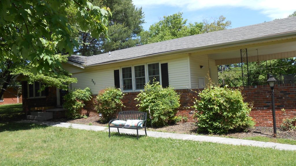 207 Marietta Dr, Hopkinsville