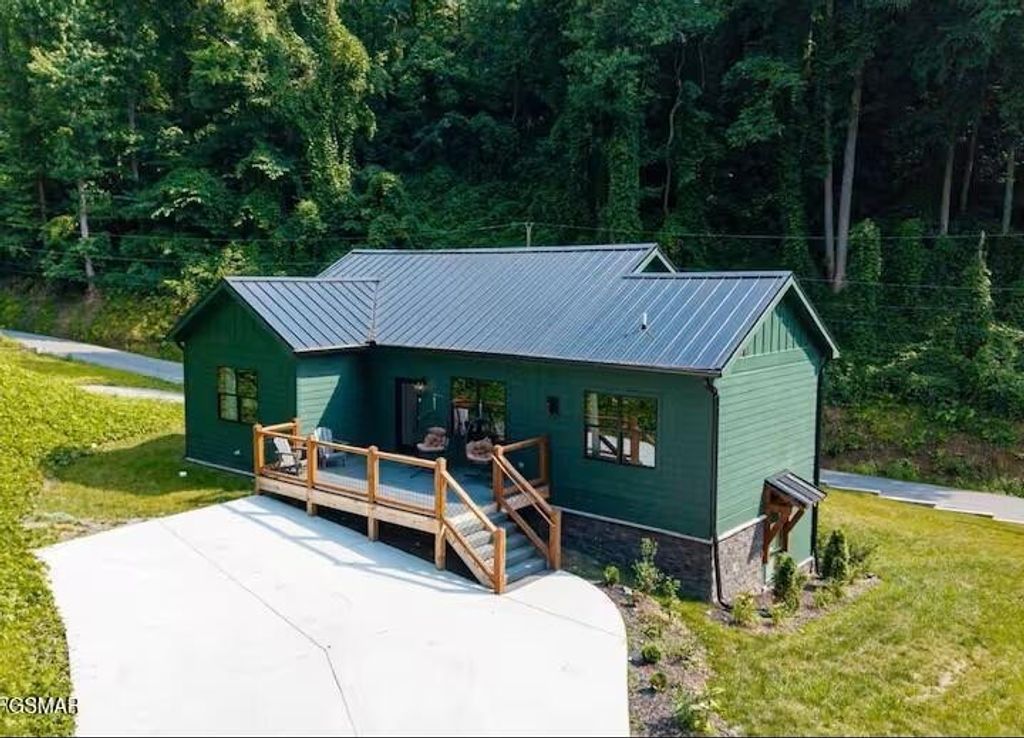 706 Kelly Street, Gatlinburg