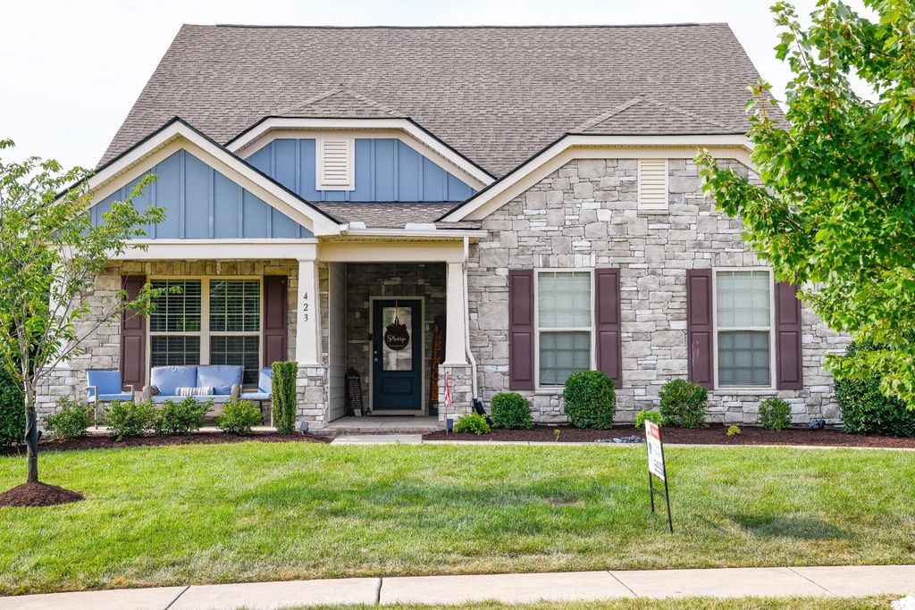 423 Norman Way, Hendersonville