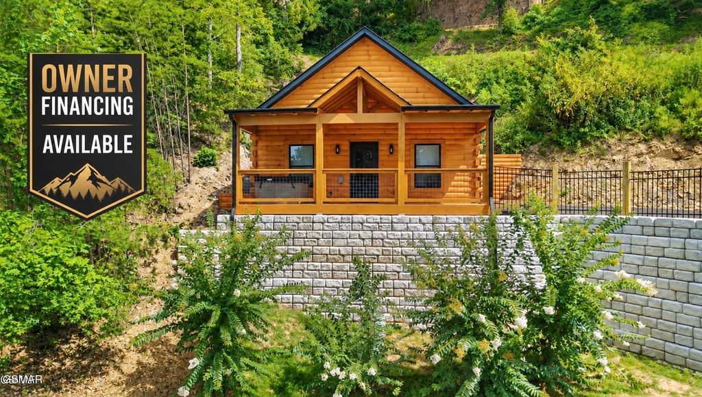1026 Black Bear Cub Way, Sevierville