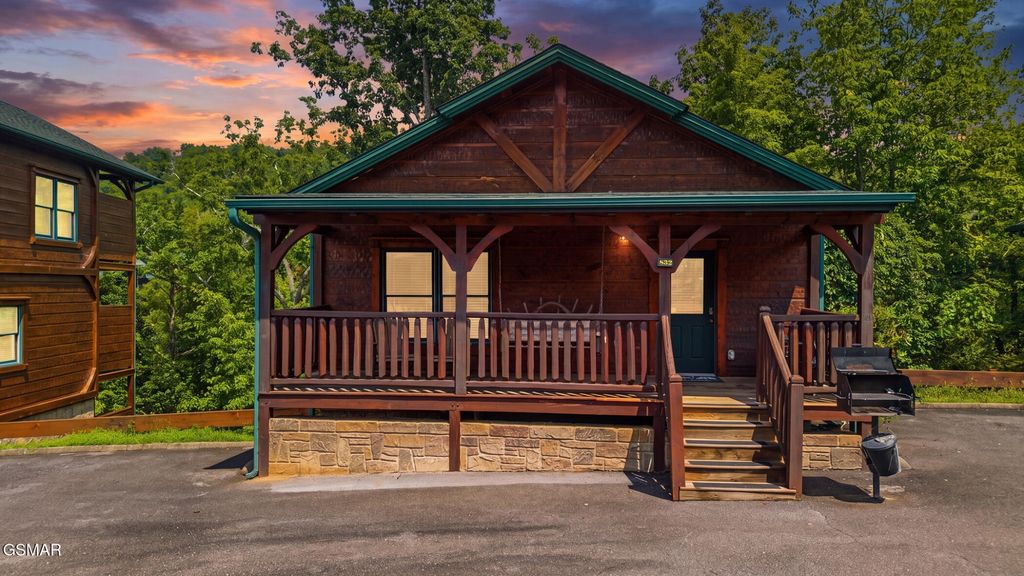 832 Great Smoky Way, Gatlinburg