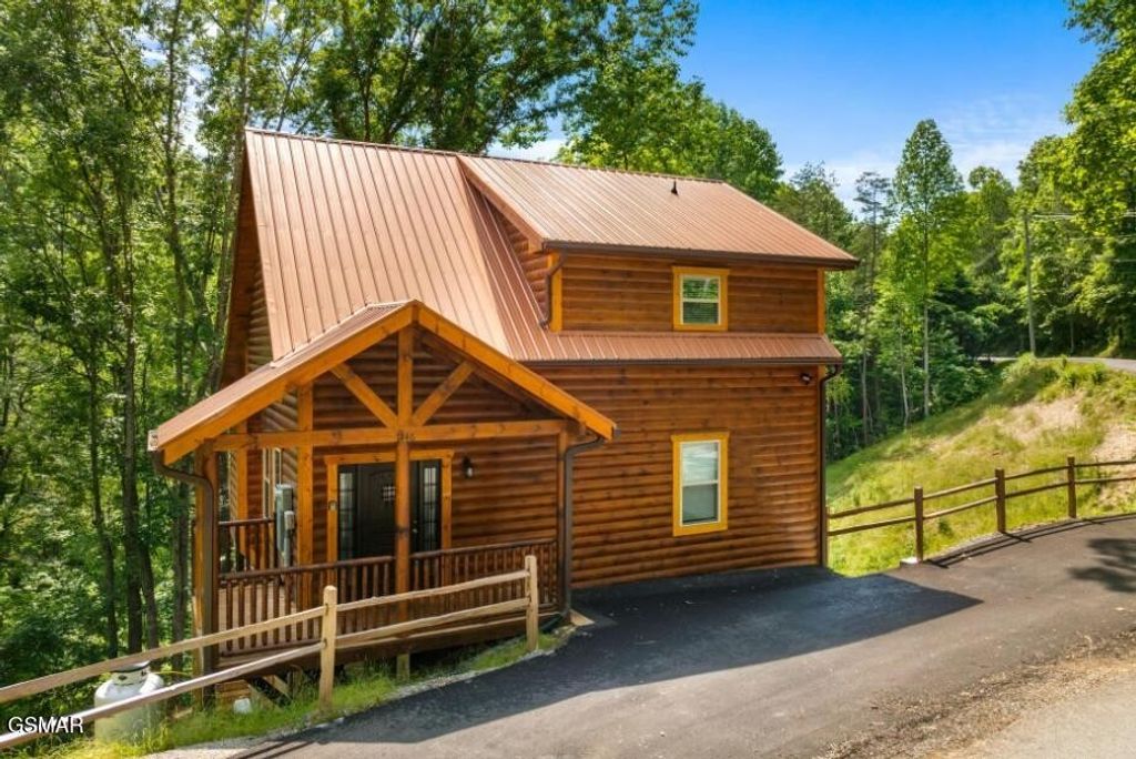 1446 Silver Poplar Lane, Sevierville