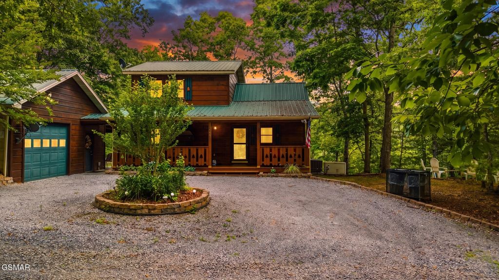 2015 Ridgecrest Loop Way, Sevierville