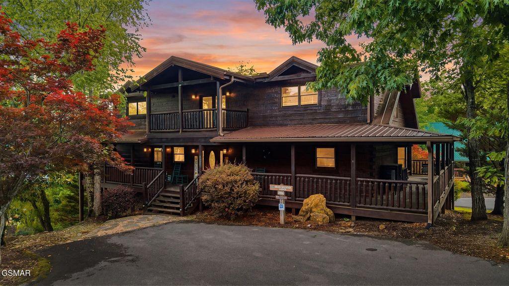 2906 Quiet Oak Way, Pigeon Forge