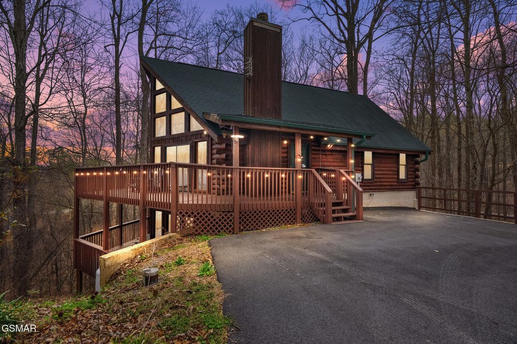 3175 Emerald Springs Loop, Sevierville