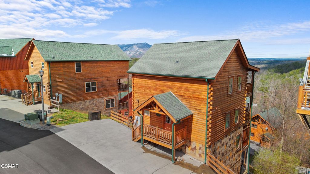 1244 Bird Nest Way, Sevierville