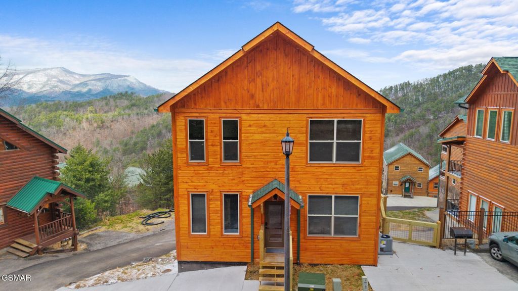 1219 Bird Nest Way, Sevierville